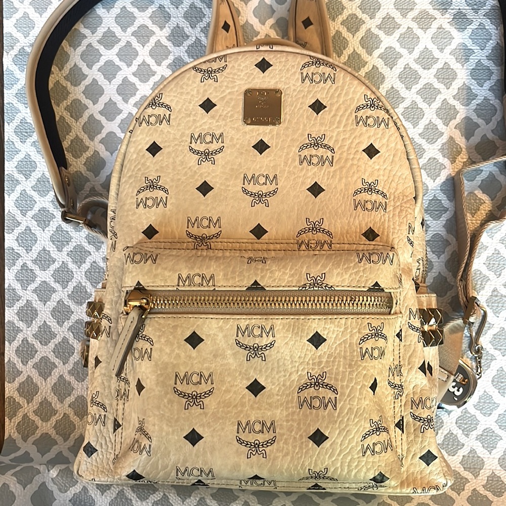 MCM Small Backpack - Firm price - Picture 1 of 17
